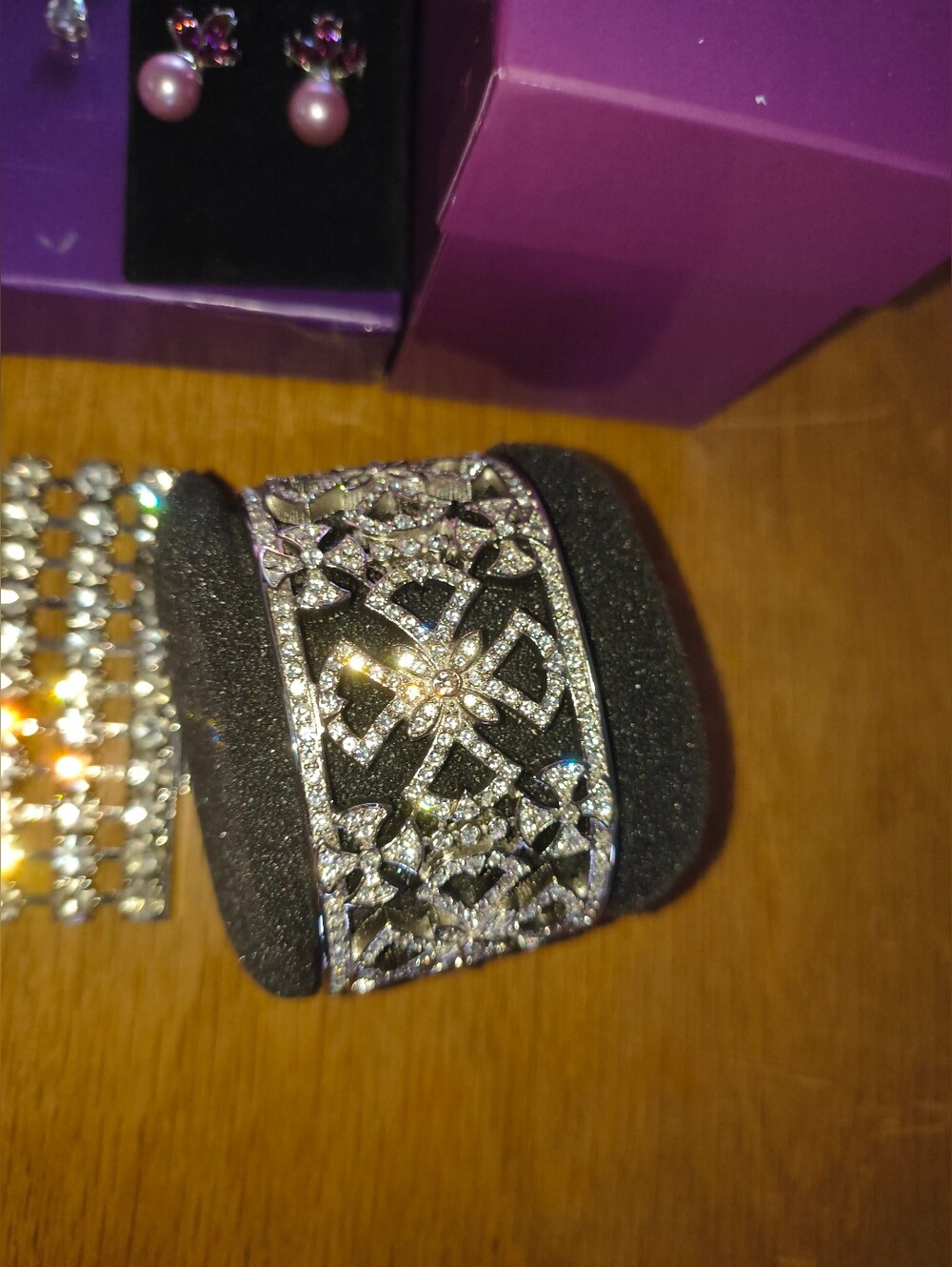 Lot of 8 Suzanne Somers Jewelry - Picture 3 of 10